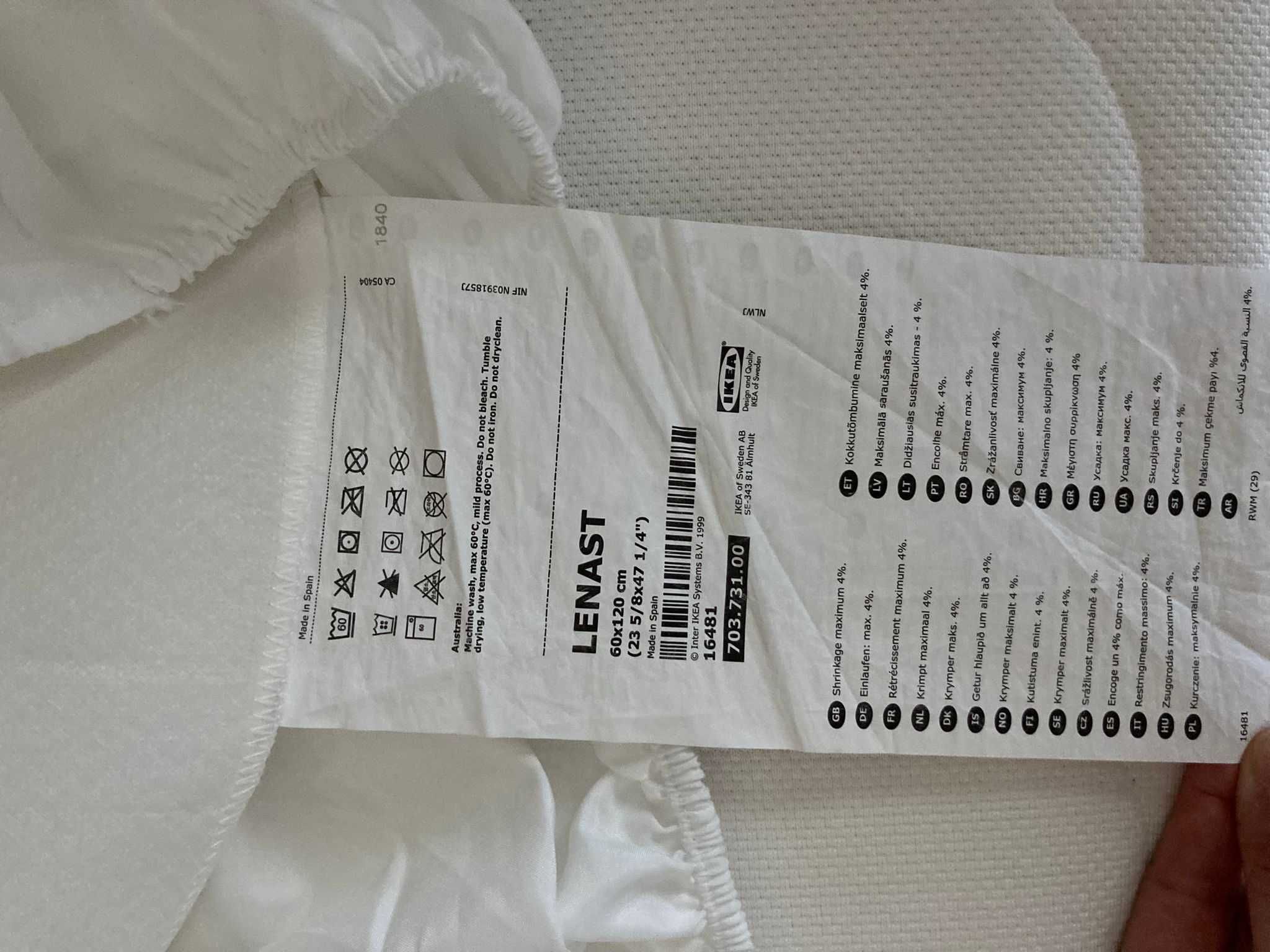 Colchão de berço - IKEA JÄTTETRÖTT com protetor e lençol