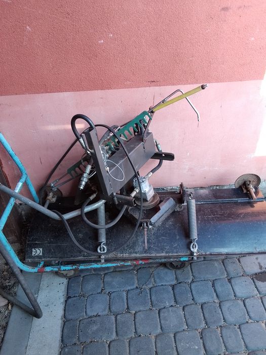 2 szuki Traktorek kosiarka  stiga park diesel zamiatarka  pług do śnie