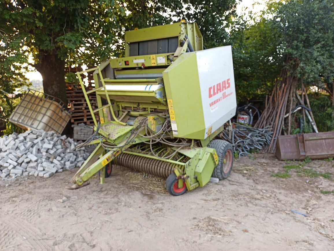 Enfardadeira de rolos Claas variant 180