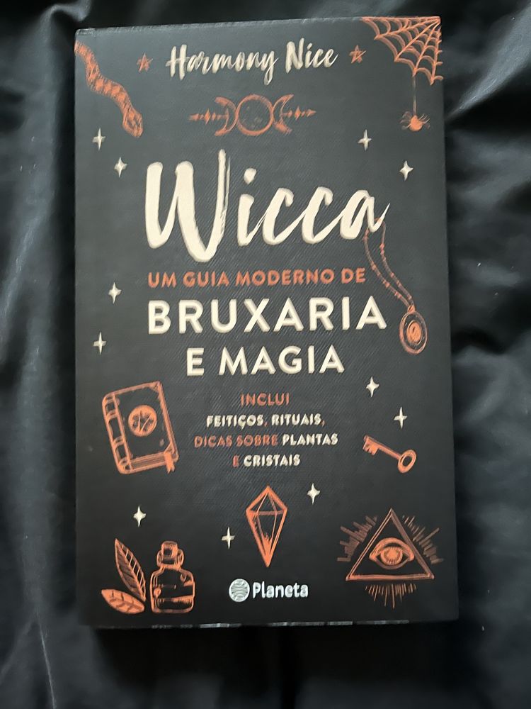 Livro wicca bruxaria e magia