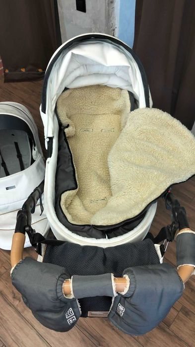 ТЕРМІНОВО!!!Дитяча коляска 3 в 1 mioobaby zoom