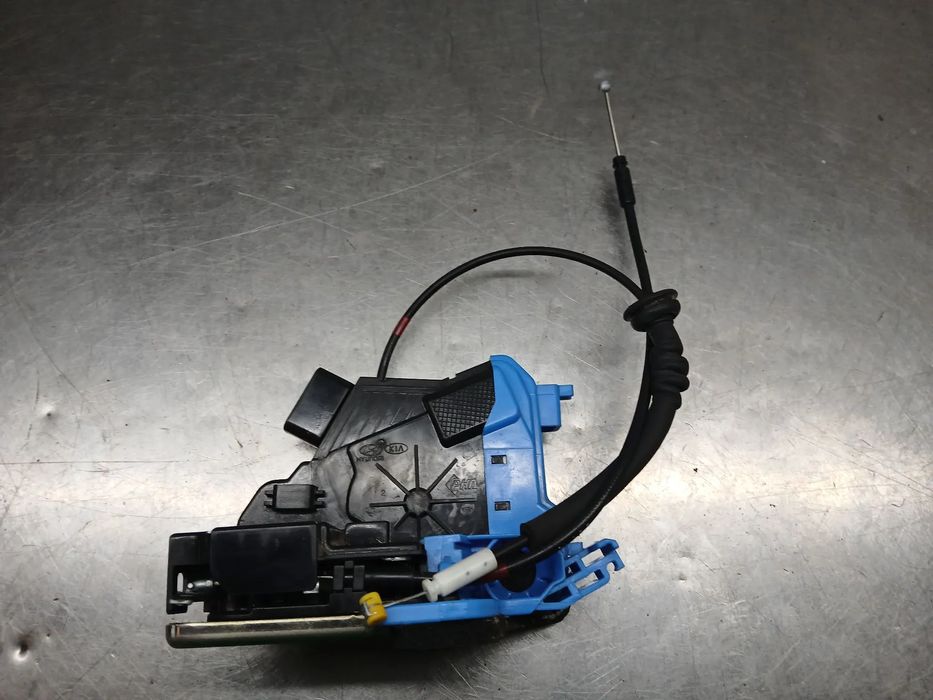 Fechadura / fecho porta trás direito KIA Ceed (JD)