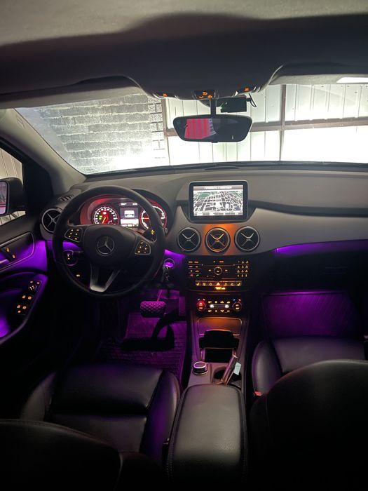 Терміново продам електромобіль Mercedes B250e