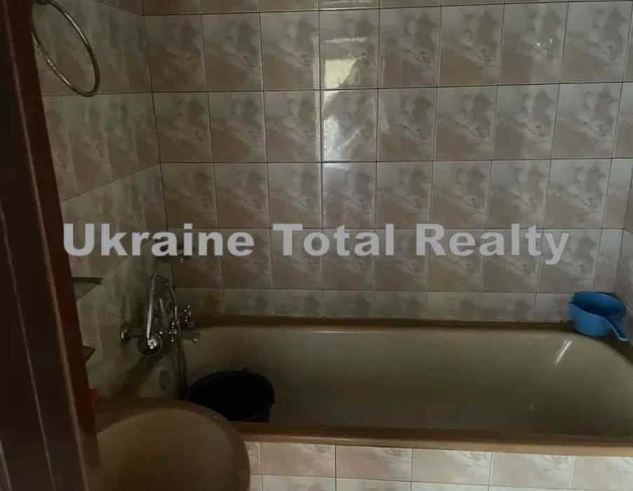 2к квартира біля метро! Вул Героїв полку Азов (Малиновського) 27Б