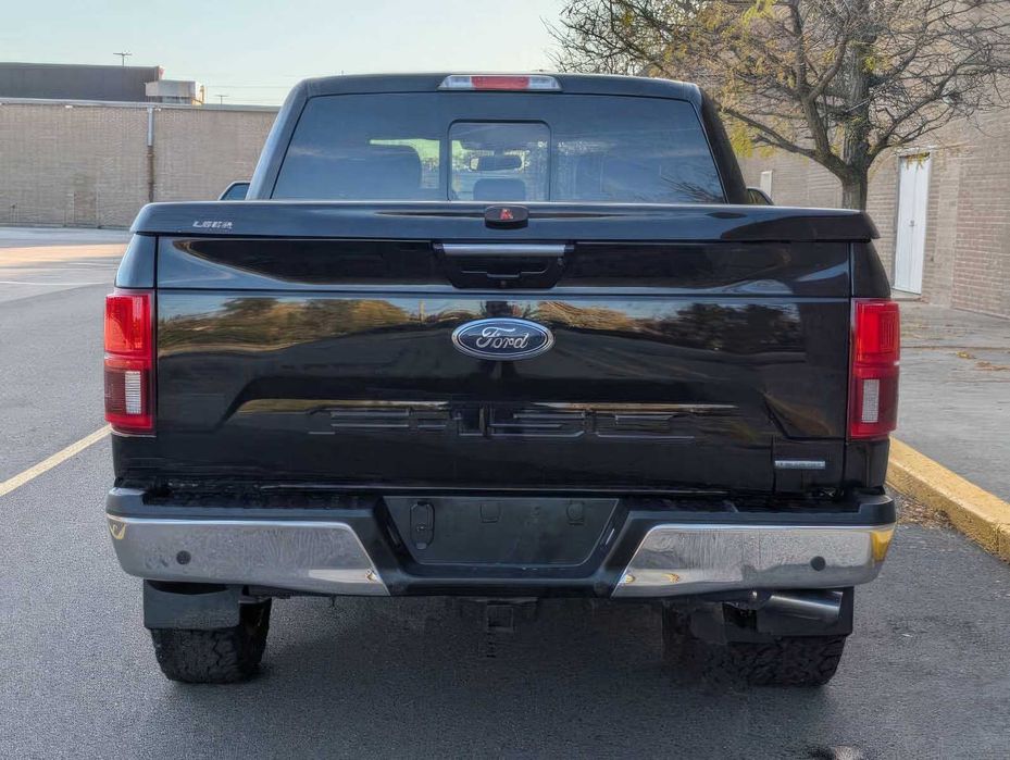 Ford F-150 Lariat      2020