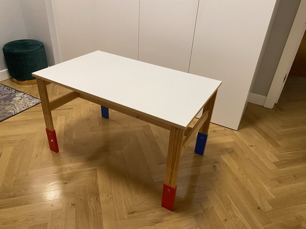 Drewniane biurko dla dzieci Ikea regulacja