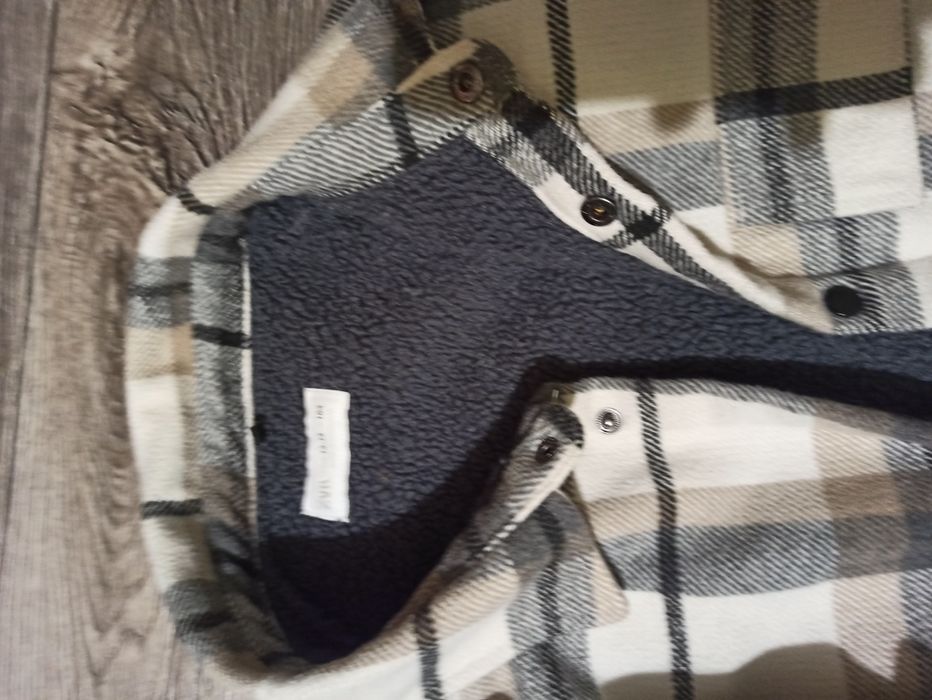Утеплена сорочка в клітинку від Zara
