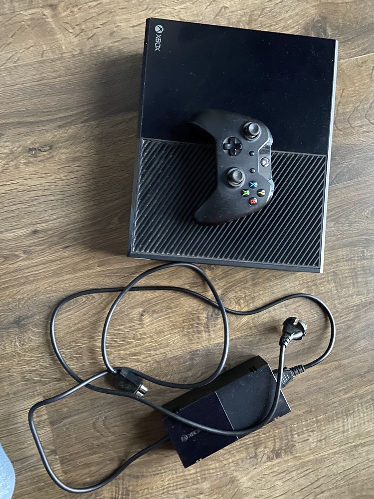 Konsola Xbox One + pad