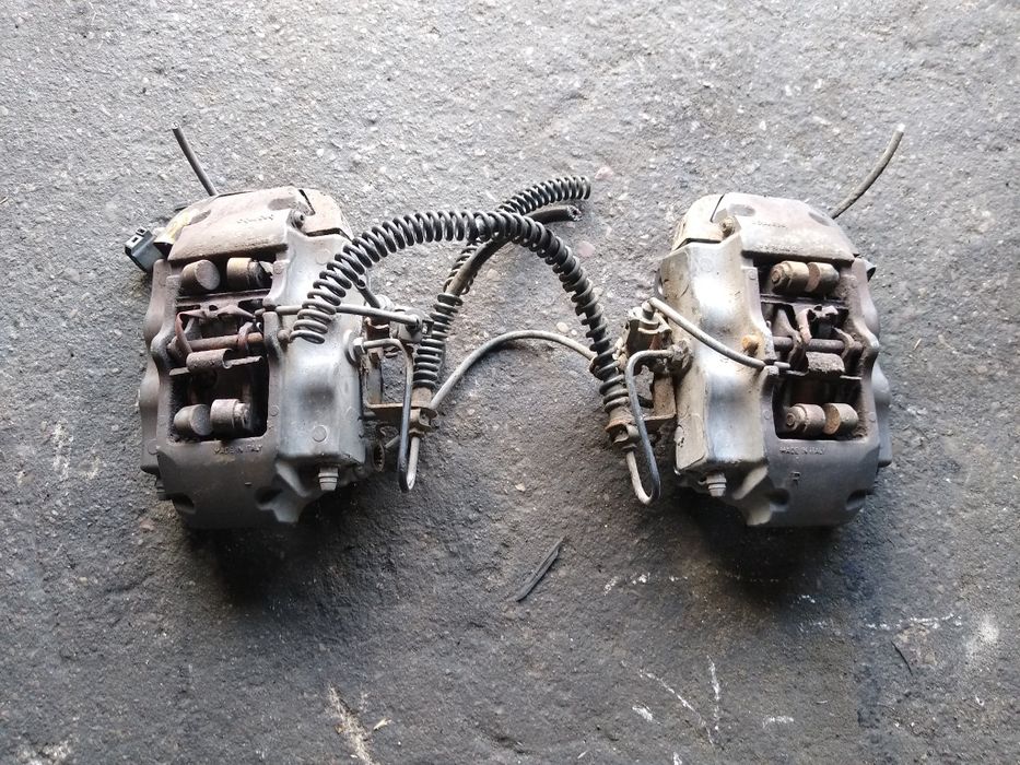 Zacisk hamulcowy tył lewy VW Touareg oryginał 5.0tdi BREMBO