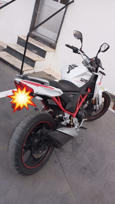 Moto vortex naked