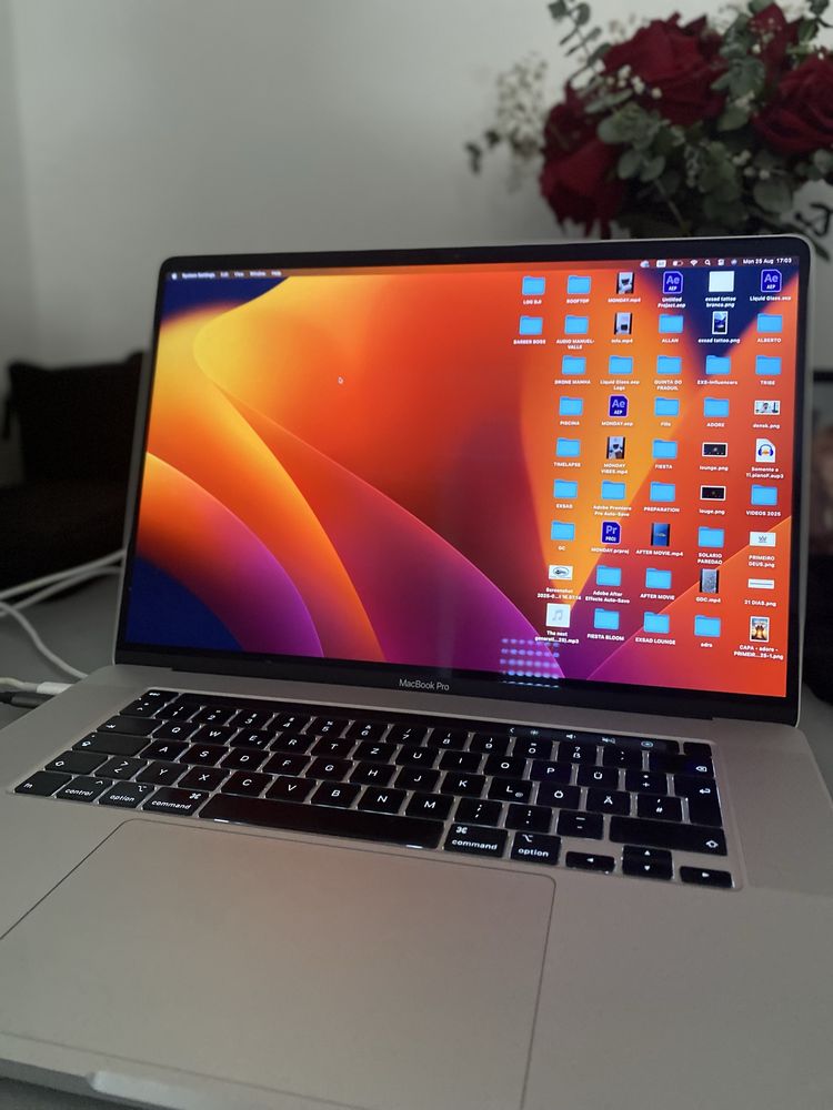 Macbook Pro 16,3 16RAM 1TB