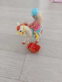 Lalka na koniu Barbie