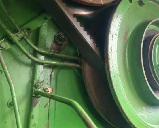 Комбайн зернозбиральний John Deere 1188 Hydro 4