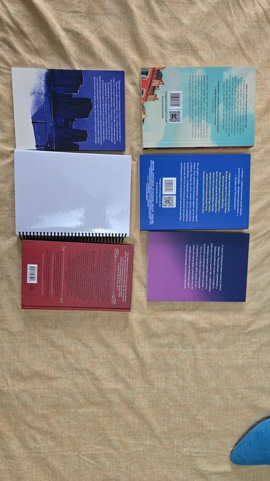 Продам книги комплектом  "В конце они оба умрут", "Дни нашей жизни"