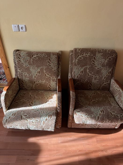 Крісла мʼягкі, дві штуки