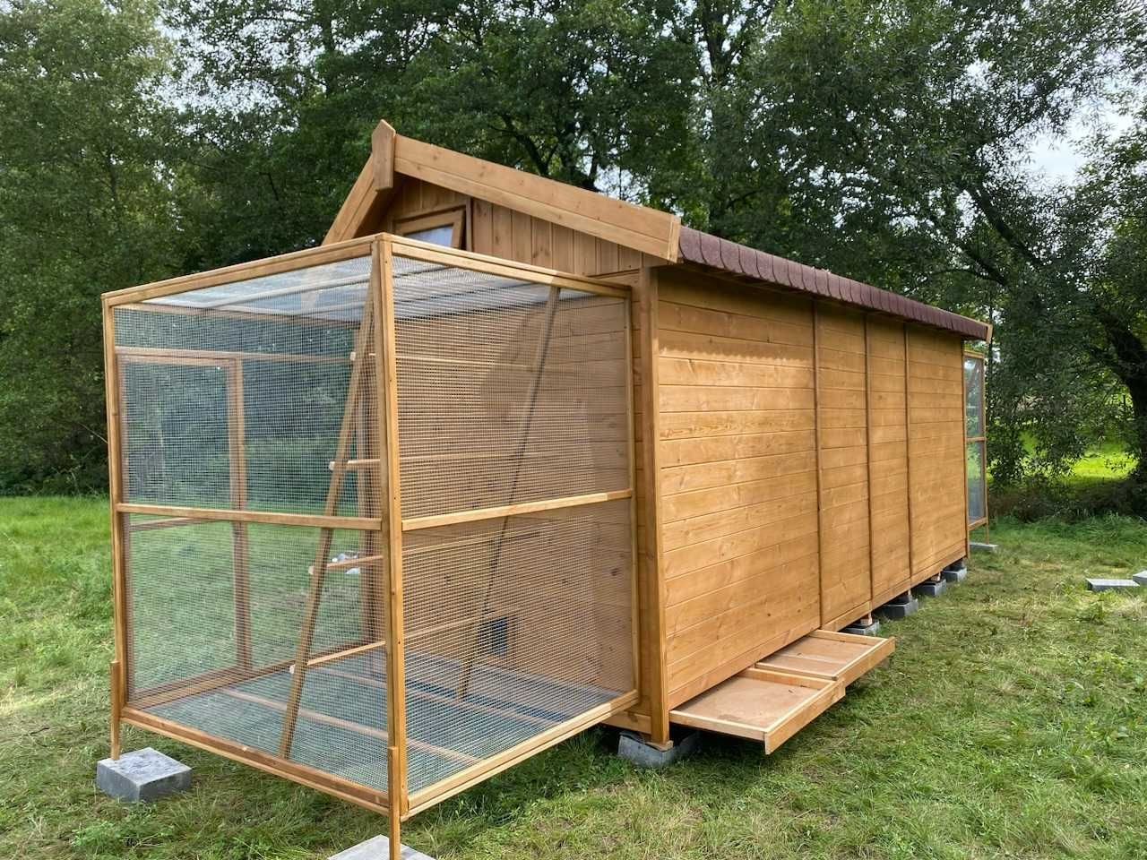 Gołębnik 6m x 2m i 2 woliery 2m x 2m
