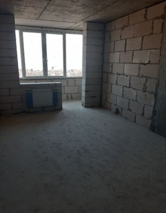 Видова 2-кв-ра в елітній новобудові. Центр. Панорама на річку.