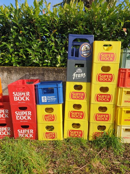 Grades de cerveja super bock e Outras