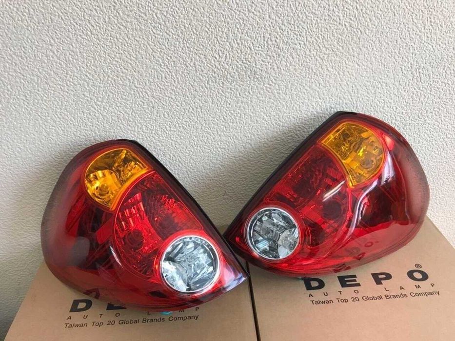 Фонари Левый Правый 2009 Mitsubishi L 200 Запчасти.