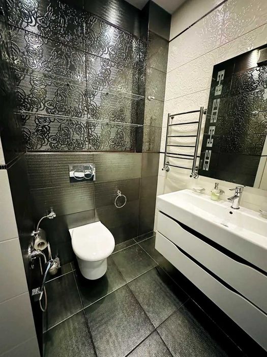 Продам квартиру Метрологічна вул., 109-А