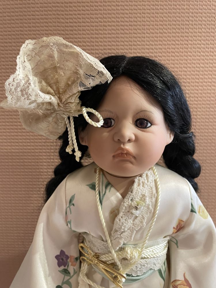 Лялька Linda Valentino