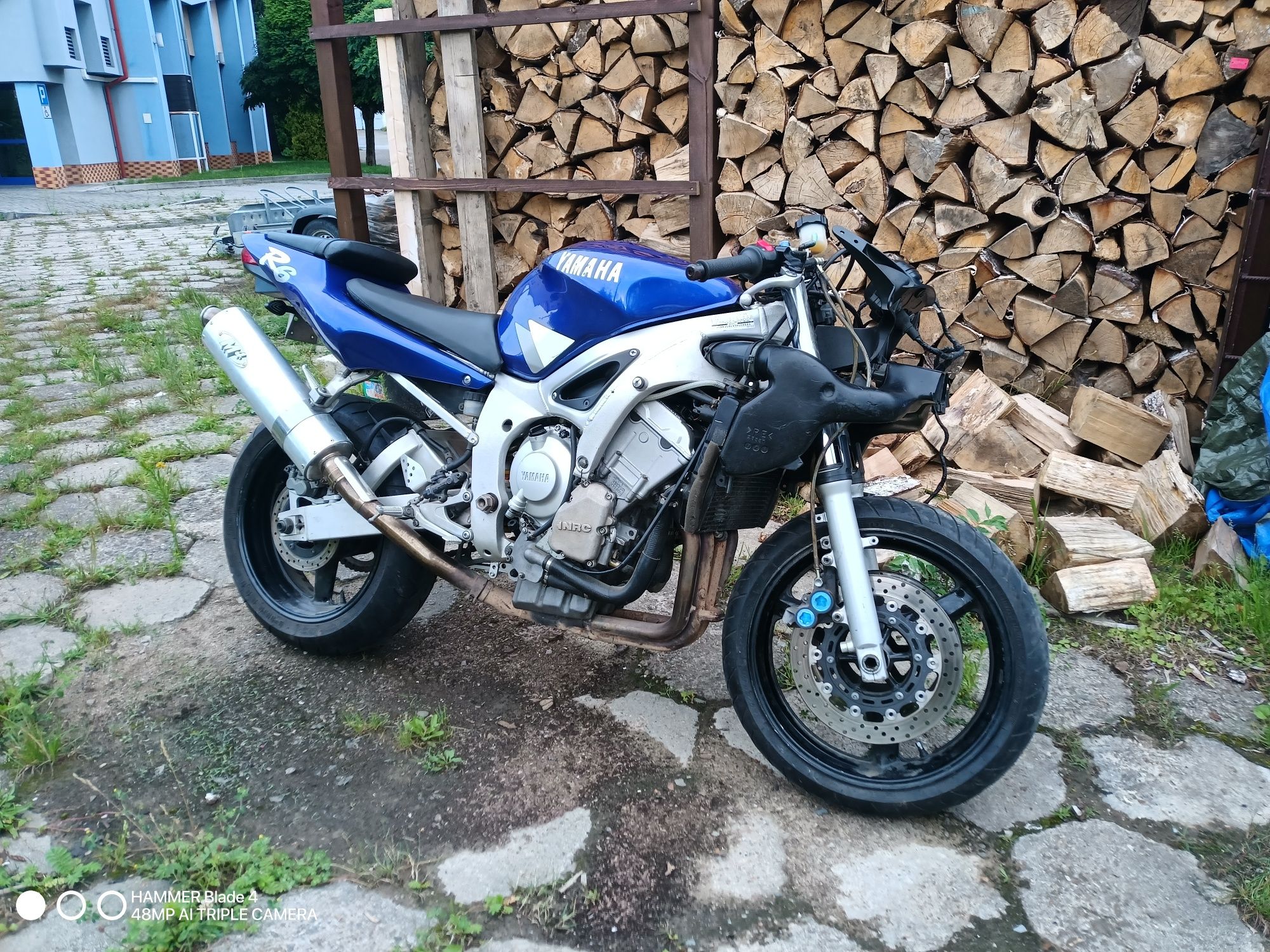 Yamaha YZF R6  R1