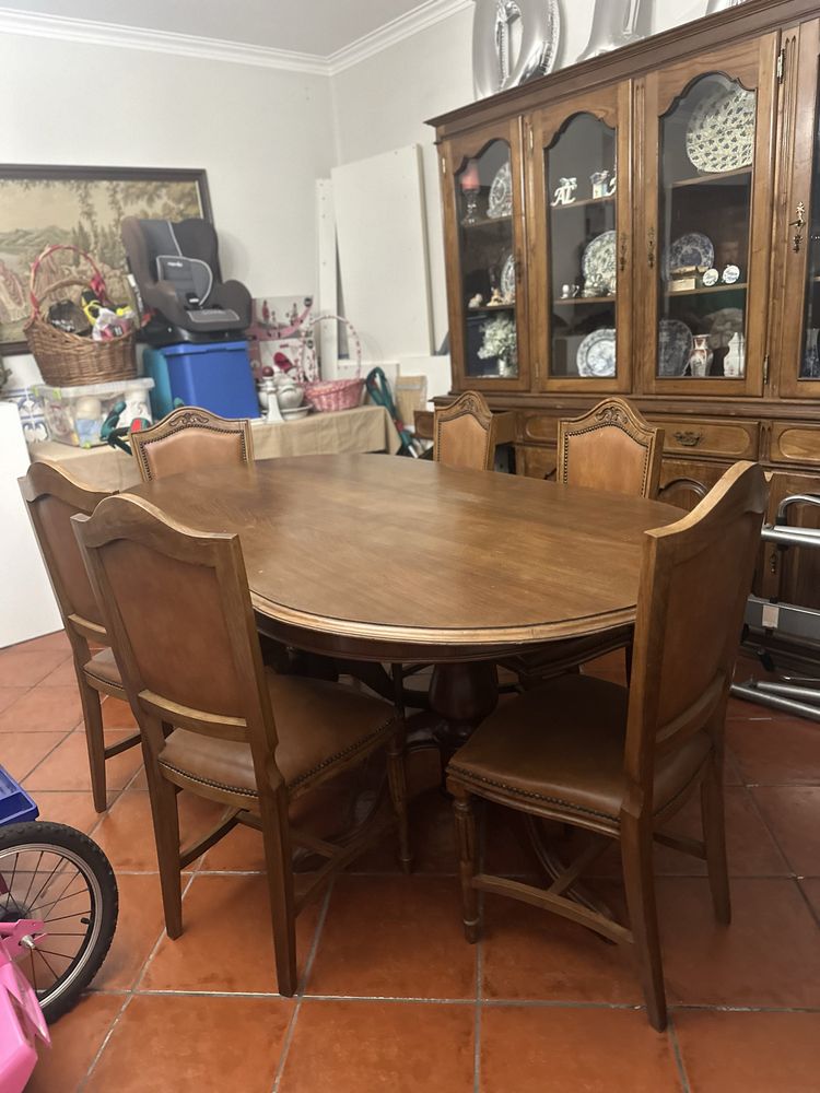 Mesa de jantar com 6 cadeiras, negociável