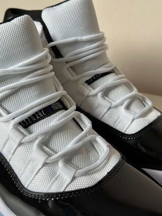Чоловічі кросівки Air Jordan 11 Retro Black white кроссовки