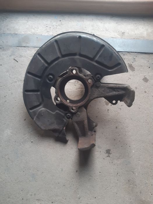 Продам цапфу кулак vw skoda