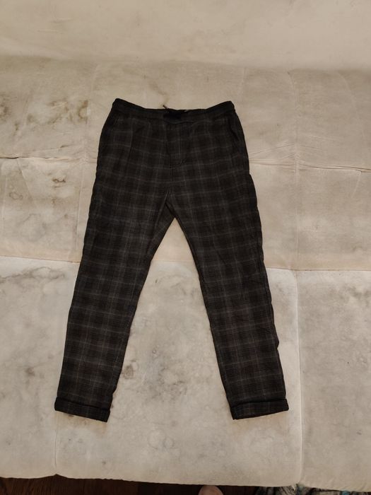 Eleganckie spodnie r. 152 reporter