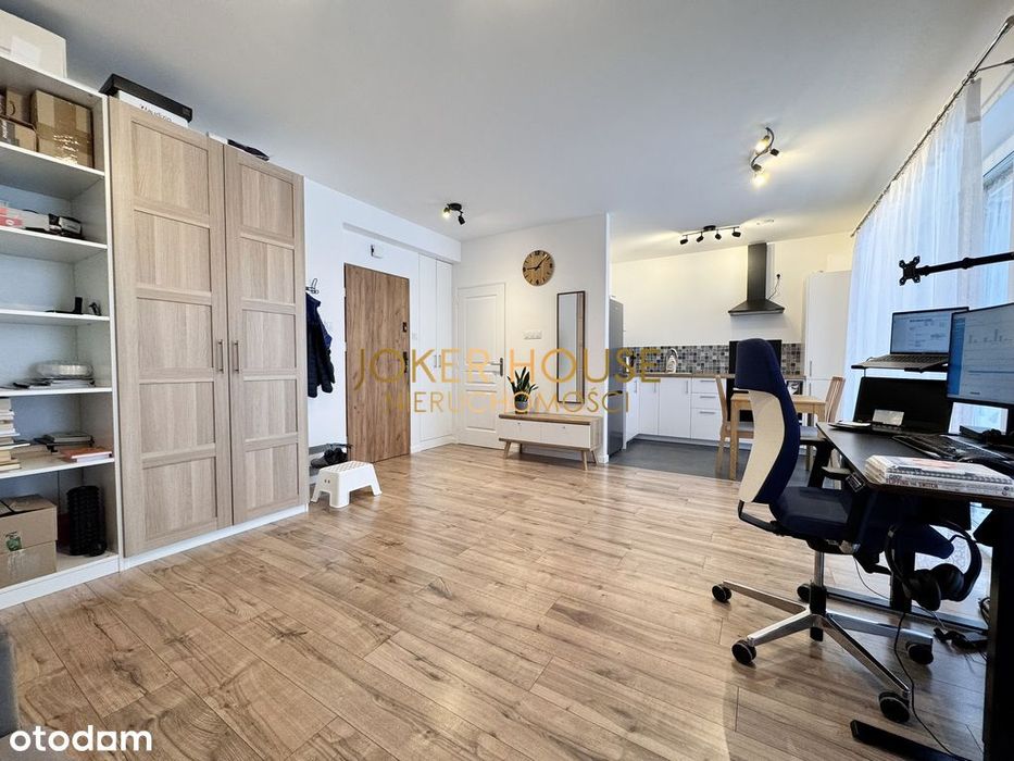 Ładna kawalerka, miejsce parkingowe! super stan!