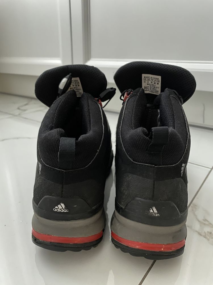 Ботинки Adidas 39