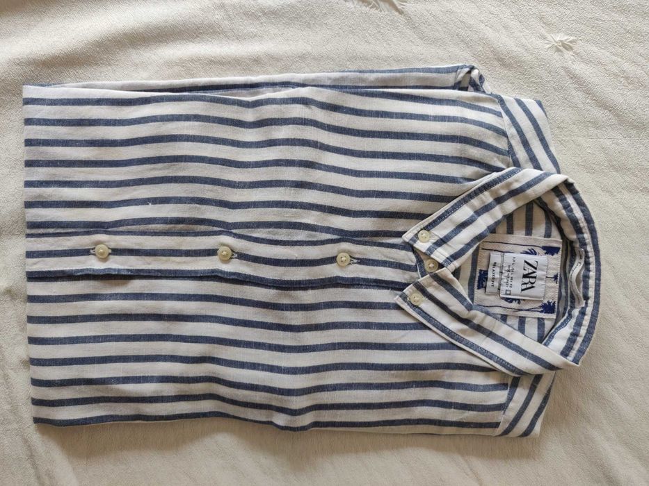 Camisa de linho branca e azul Zara