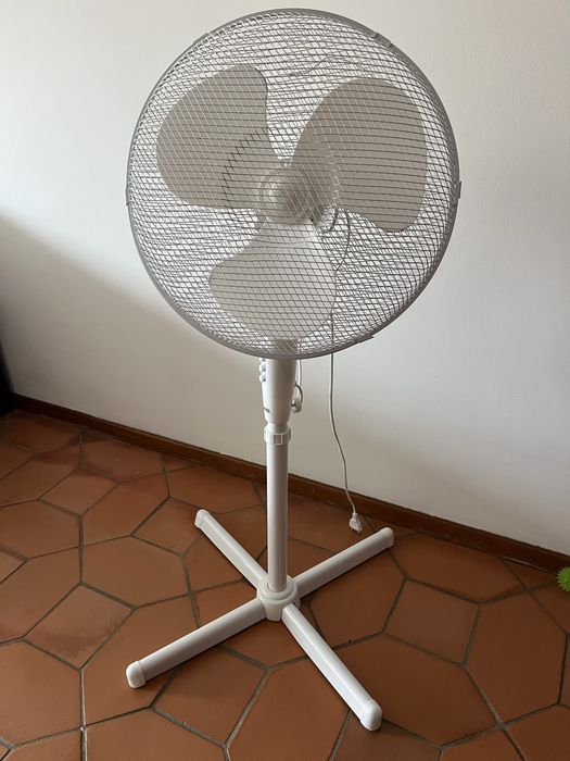 Ventoinha de pé Kunft