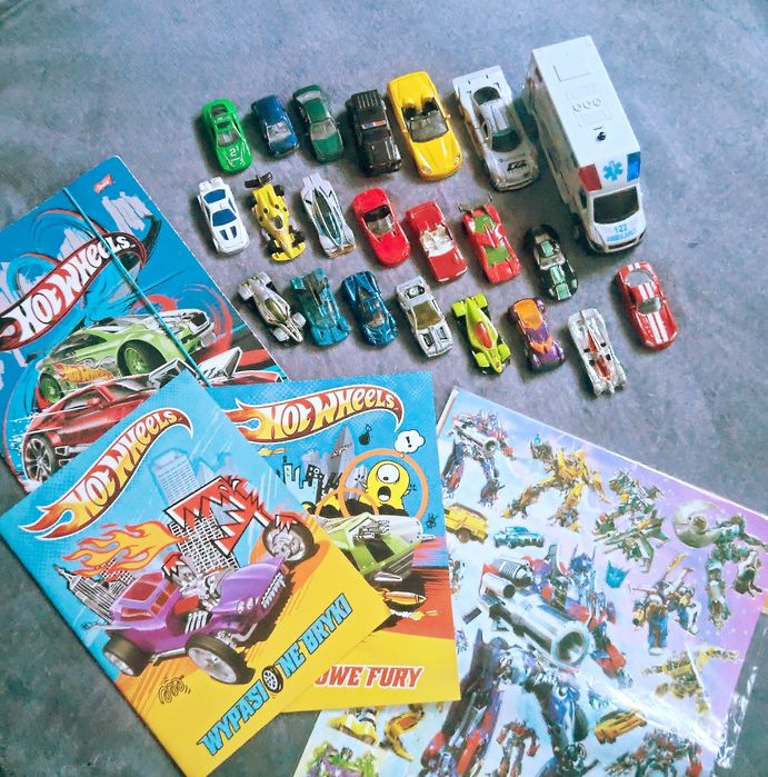 Rysoraki hot wheels autka samochody gazetki auta