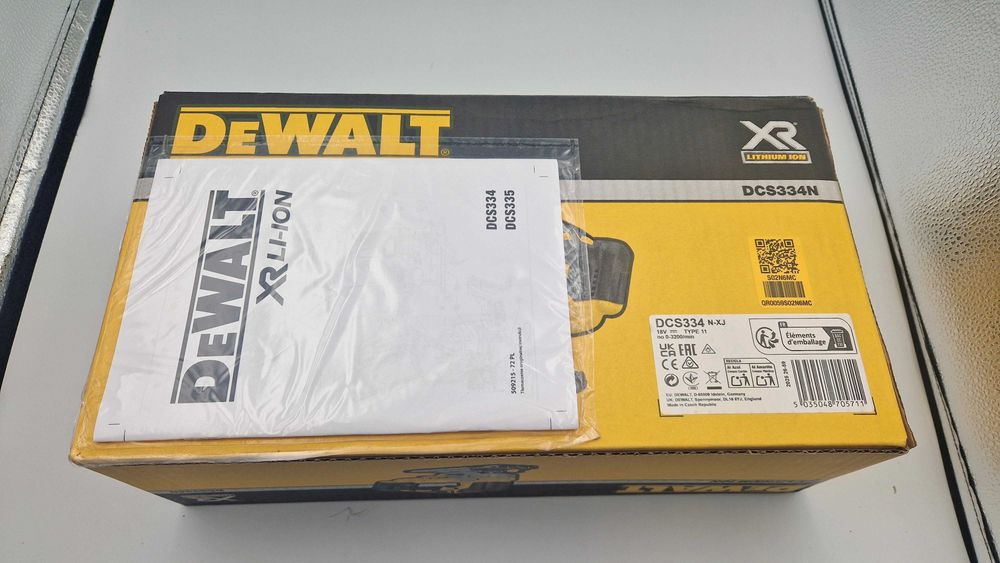 wyrzynarka DEWALT DCS334N