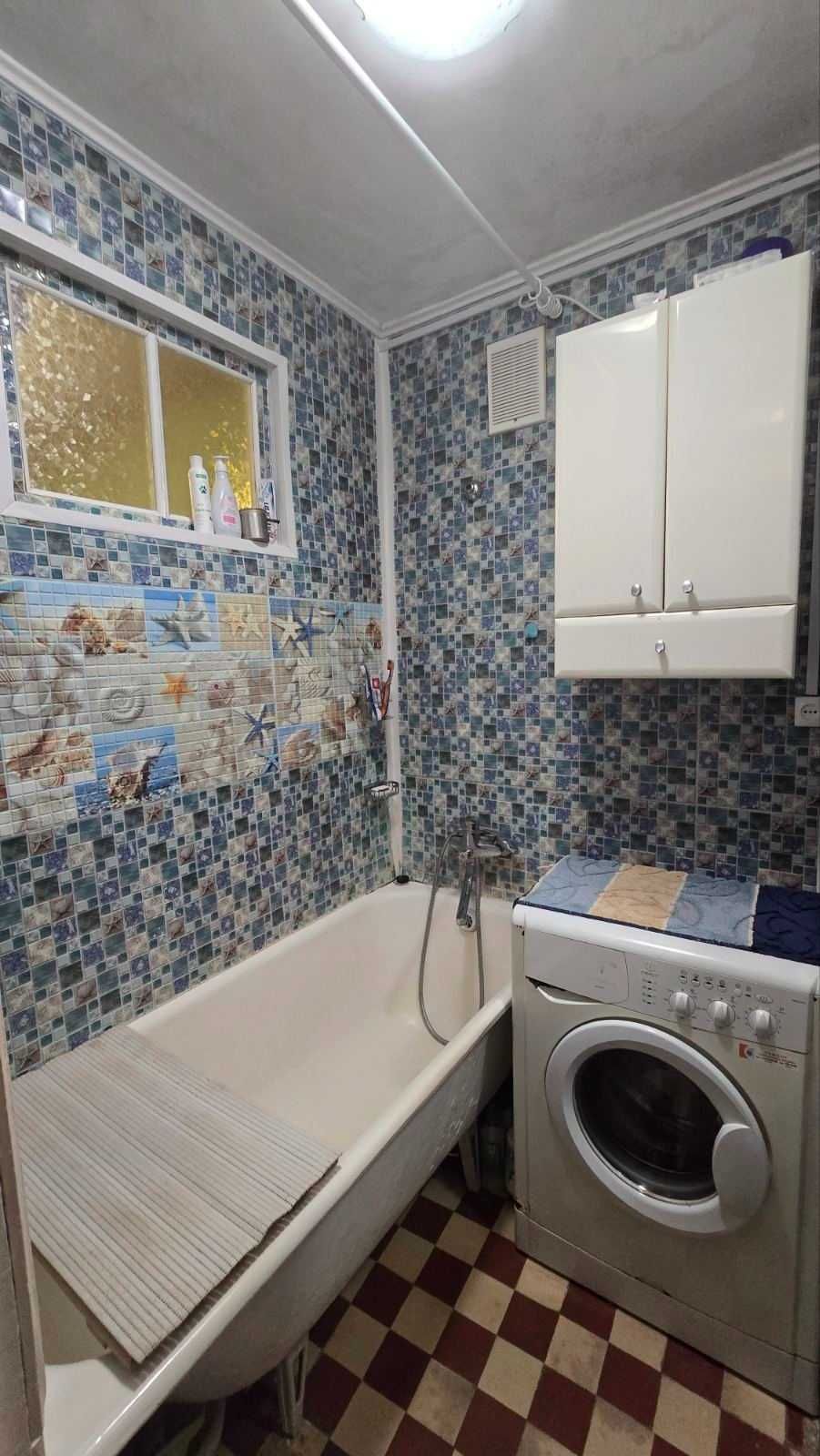Продам 2 комнатную на Черемушках. Генерала Петрова