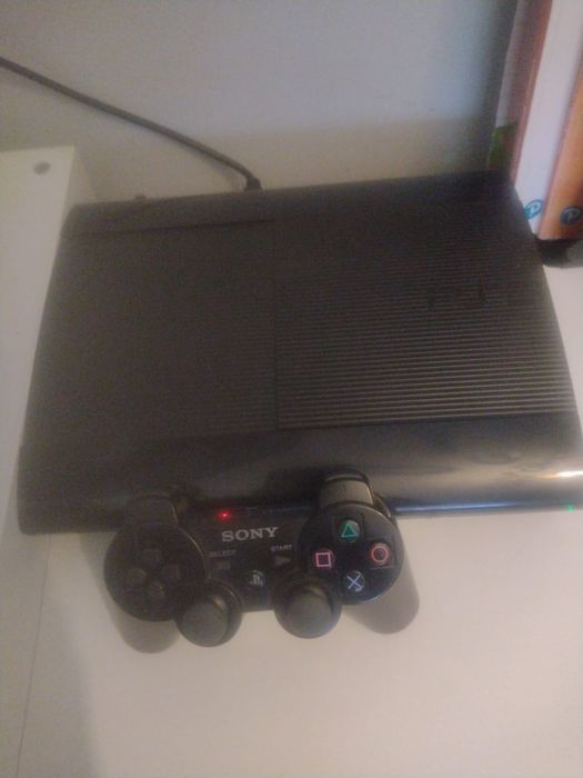 Konsola ps3 stan bardzo dobry