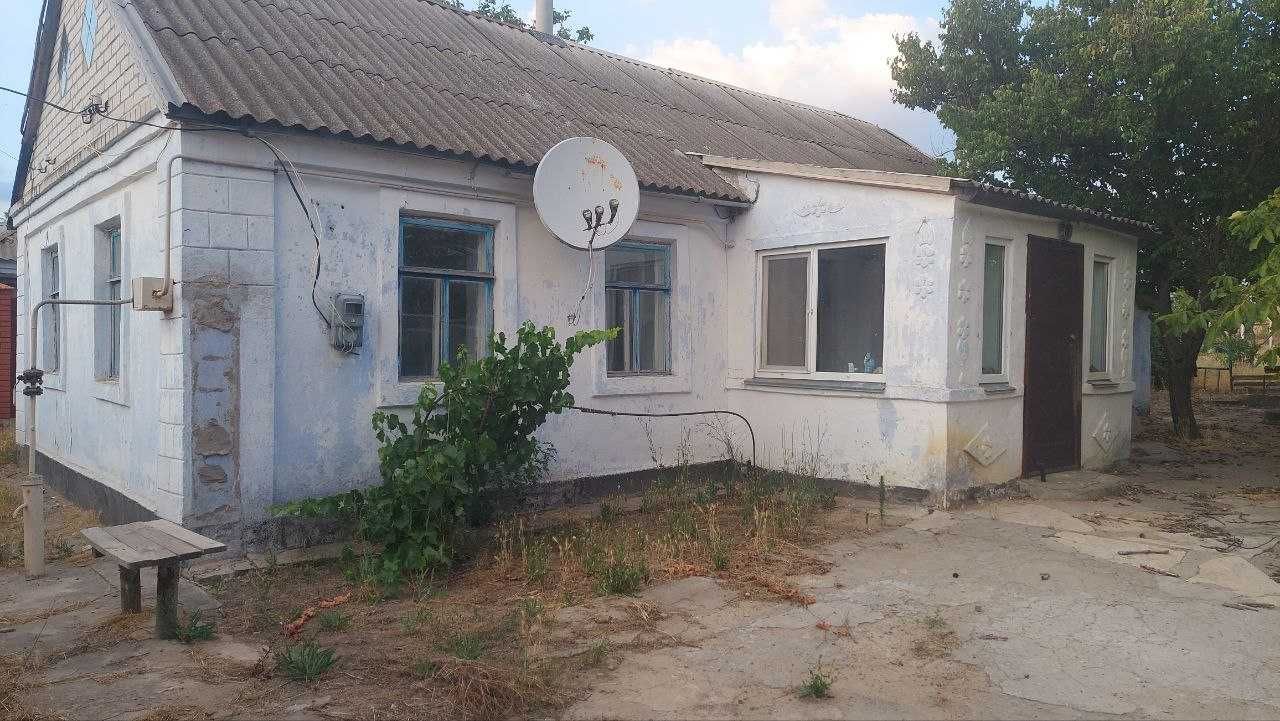 Продам дом в селе Калиновка, участок 14 соток, первая улица от речки
