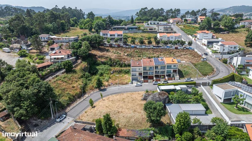 Lote para construção de moradia em banda