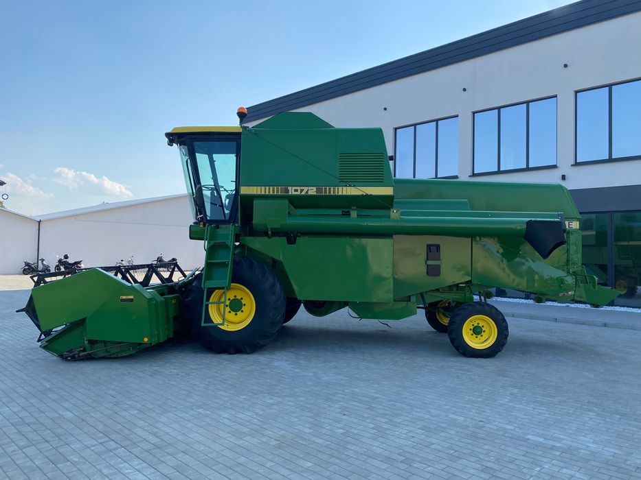 Комбайн John Deere 1072