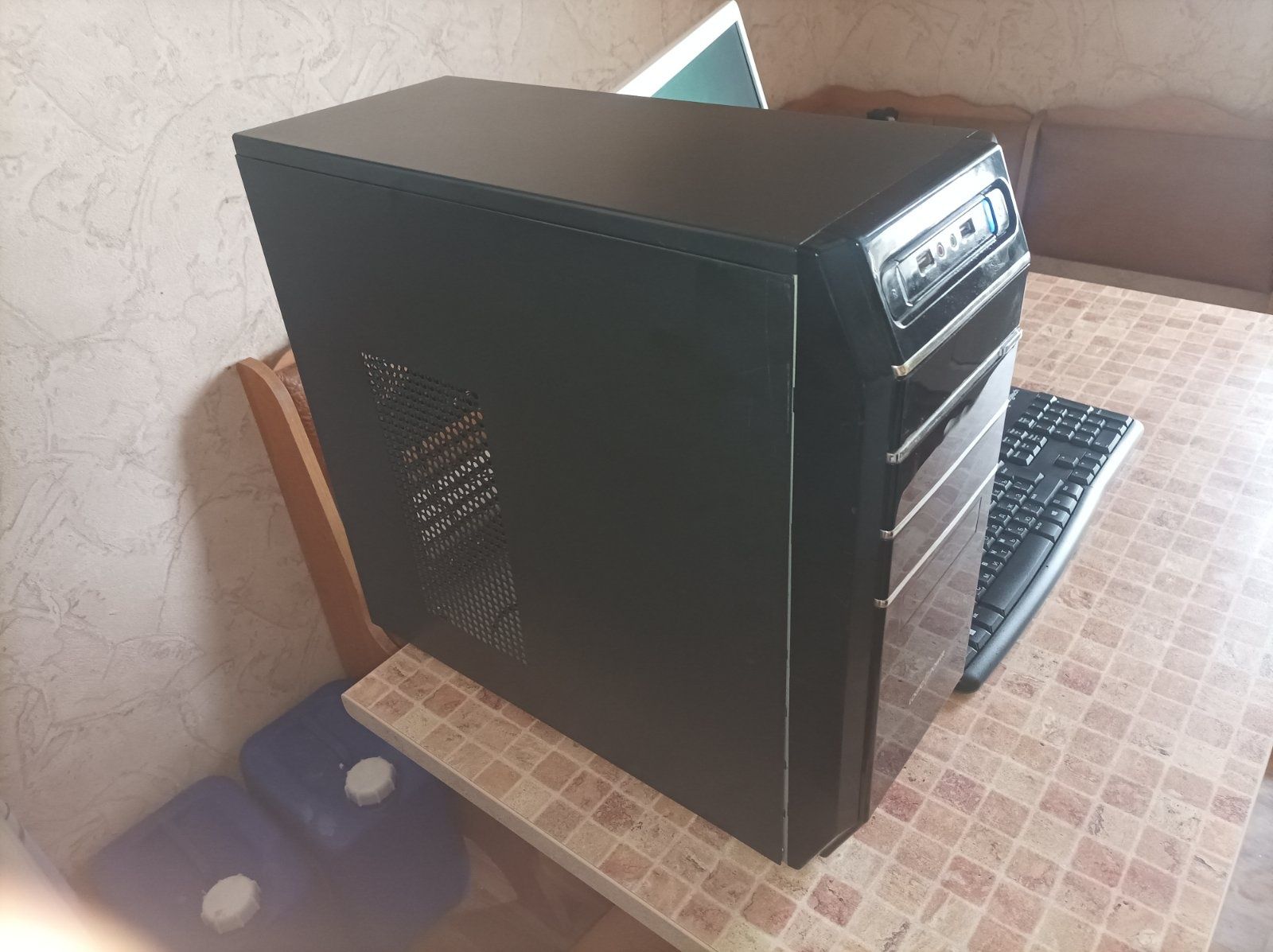 Компьютер Amd 4 ядра 8 гиг