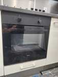 Piekarnik do zabudowy AMICA ES06117B – czarny, 2,9 kW, 62L, grill