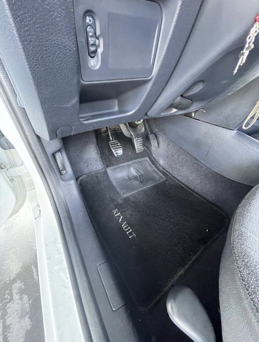 Renault clio em bom estado