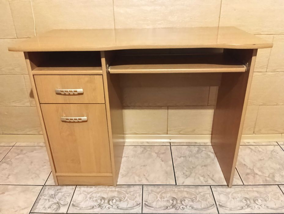 Biurko meblowe do komputera Firma BRW