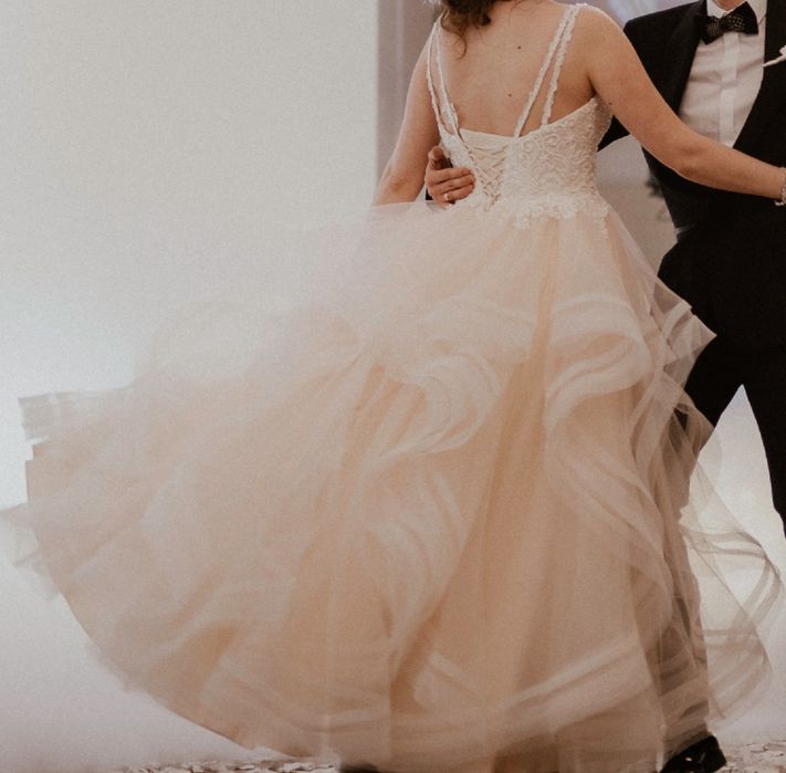 Cudowna niepowtarzalna suknia ślubna brzoskwiniowa JAK NOWA