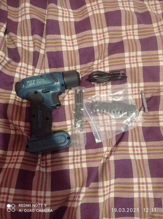 Продам дрель нова