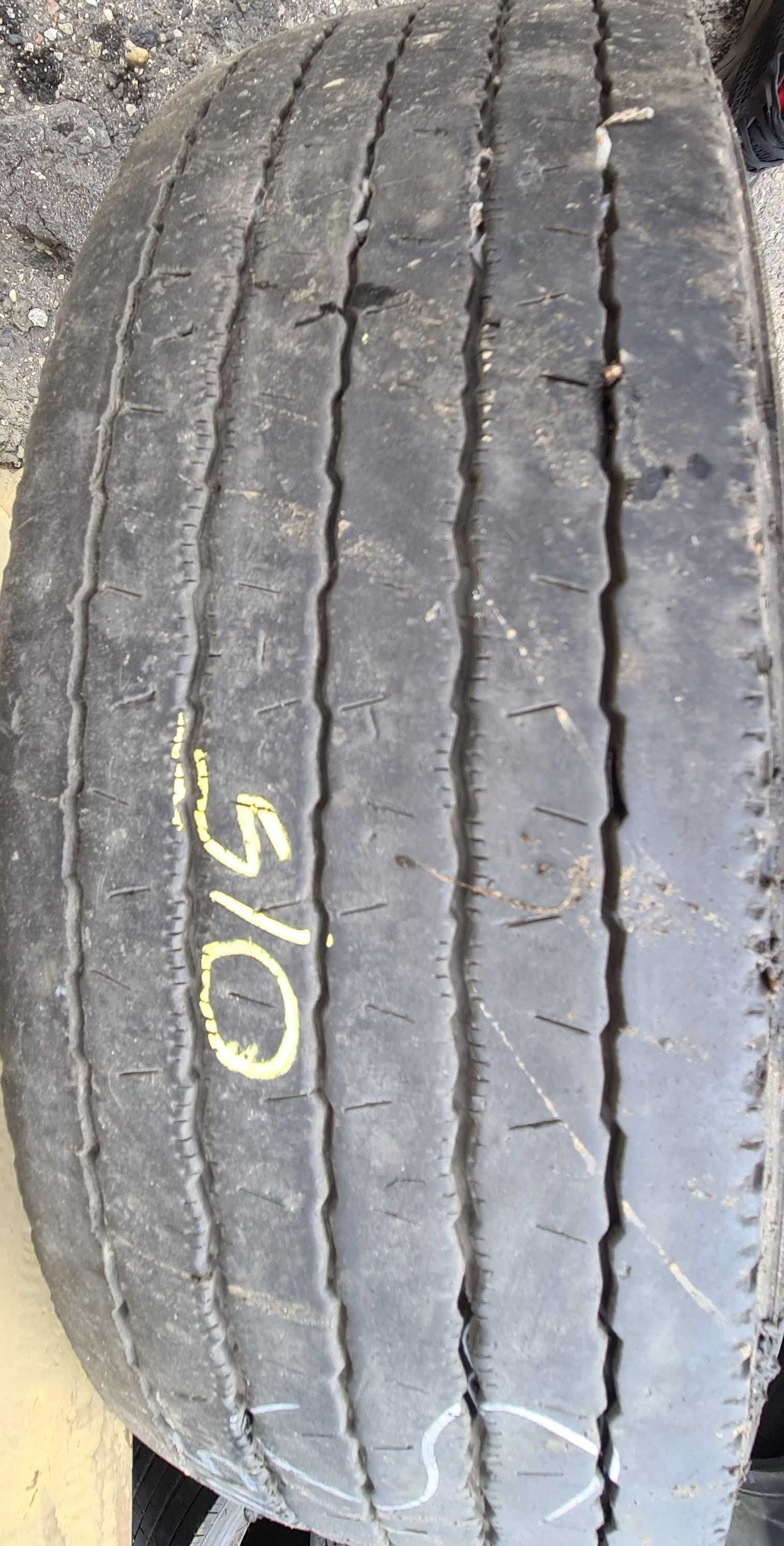 Opona ciężarowa 235/75R17.5 Semperit *S