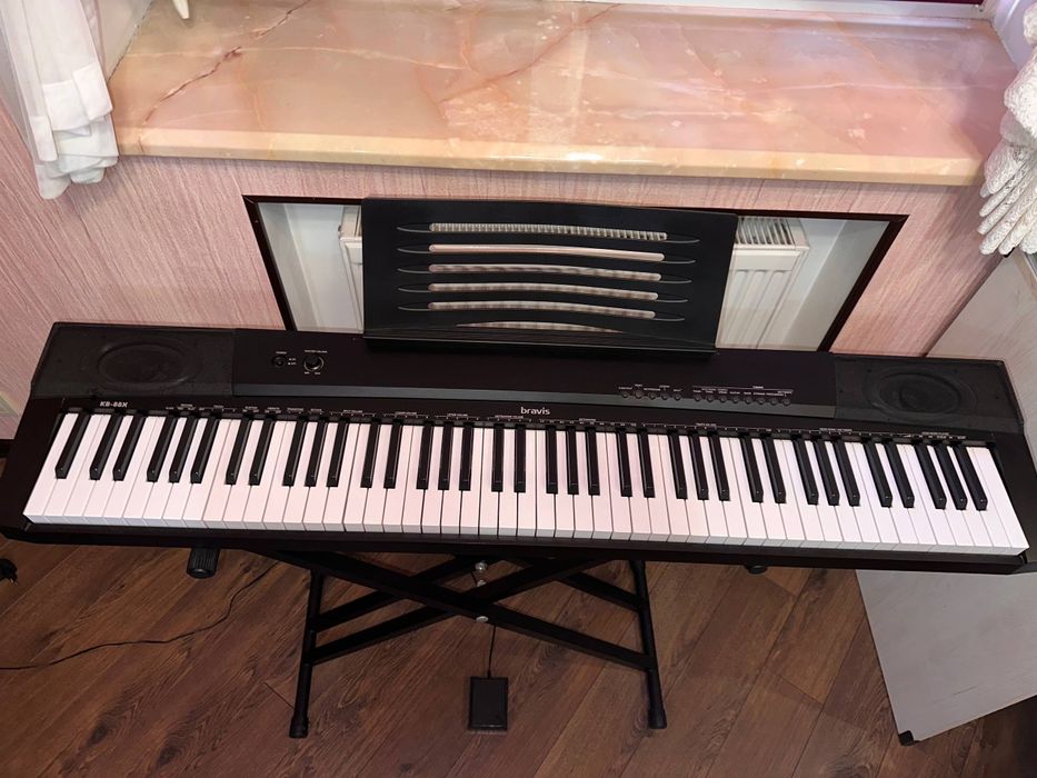 Продам цифрове піаніно