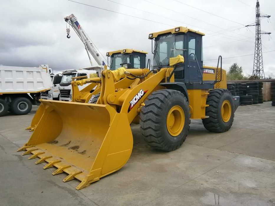 Оренда спецтехніки. Екскаватора, самоскида, катка, автокрана та іншої